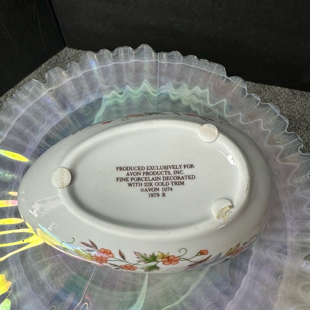 Vintage 1974 Avon "Butterfly Fantasy" fine porcelain treasure egg trinket box - Picture 7 of 8